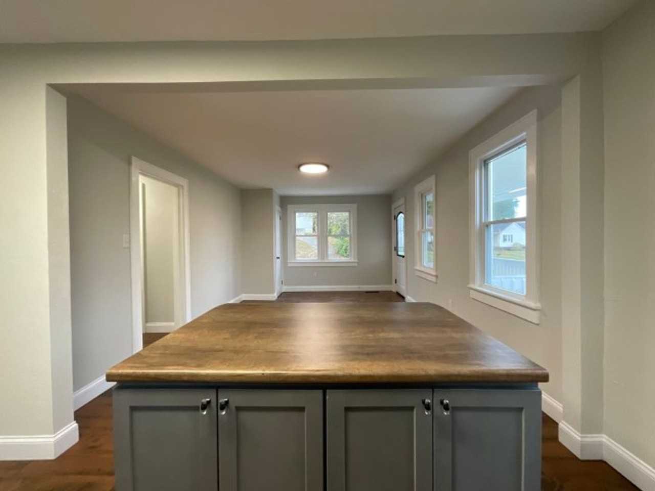 355 Beech St - Photo 5 of 29