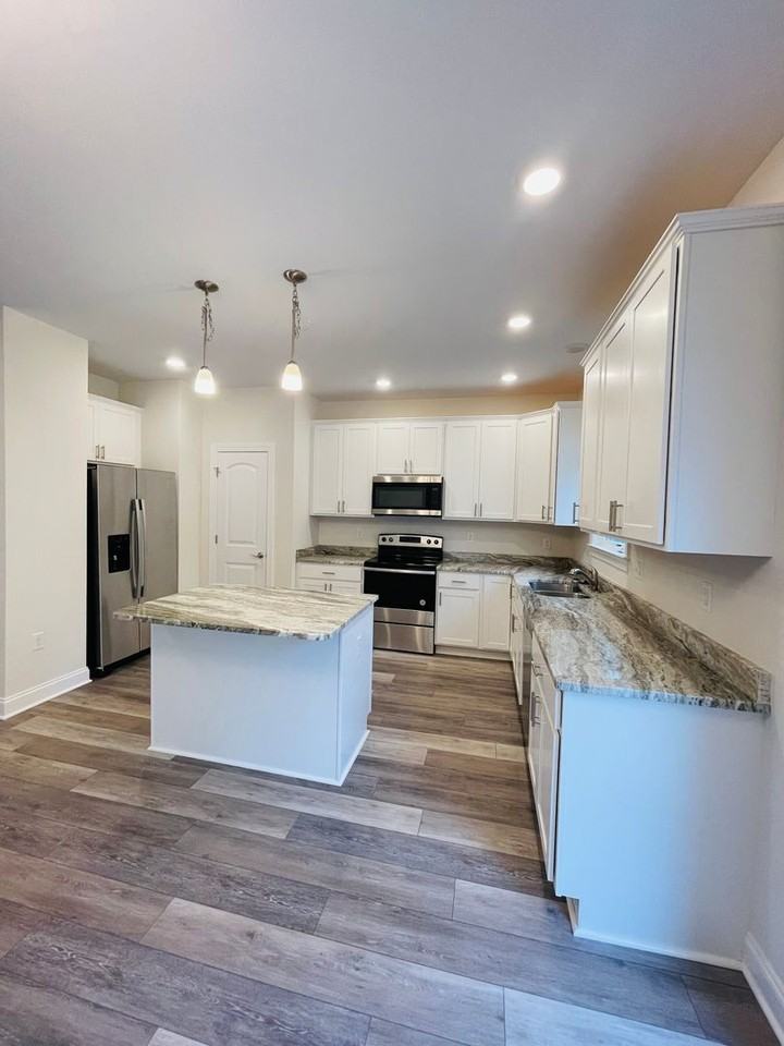 1179 Harvest Ct - Photo 5 of 16