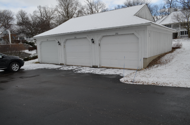 350 Butler Ct - Photo 2 of 17