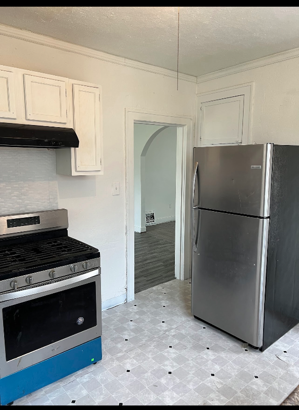 1438 N 44th St - Photo 2 of 11
