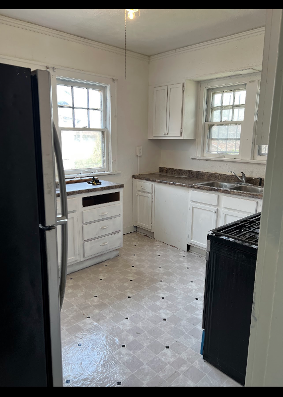 1438 N 44th St - Photo 3 of 11
