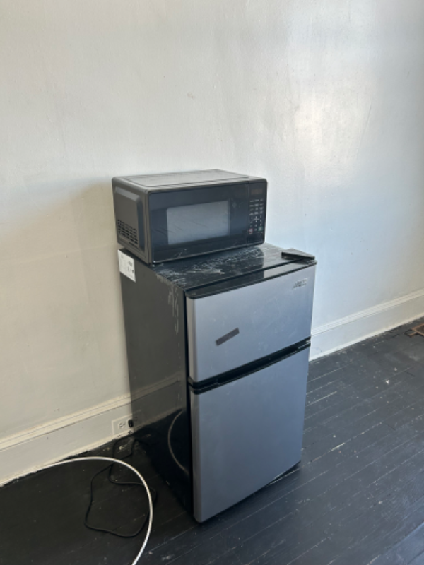 2823 Presstman St - Photo 2 of 2