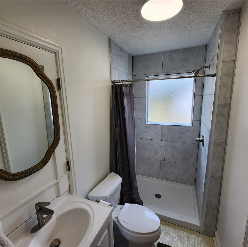 2413 Crescent Club Dr - Photo 3 of 3