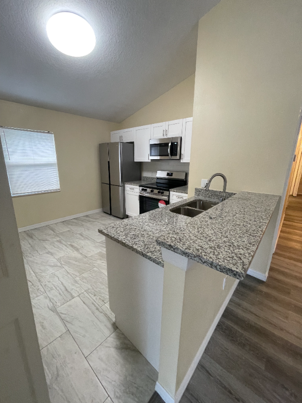 2704 East 19th Avenue - Photo 6 of 19