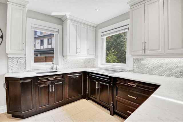 552 Queen Elizabeth Driveway - Photo 6 of 13