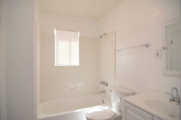 835 East Graybill Drive - Photo 3 of 4