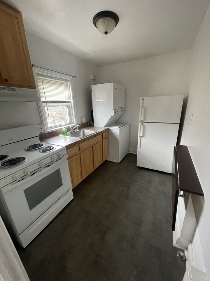 2907 Clearview Ave - Photo 6 of 17