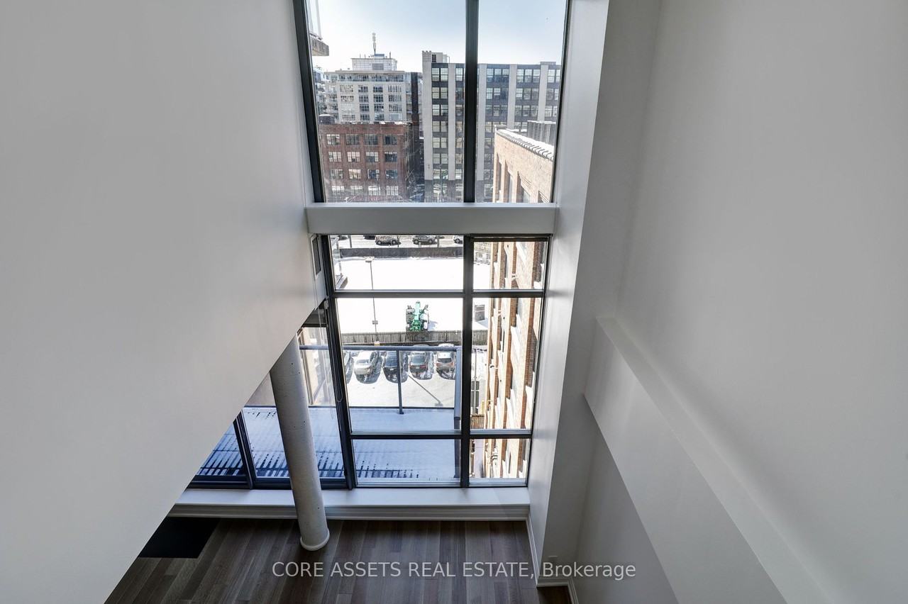 36 Charlotte Street #701