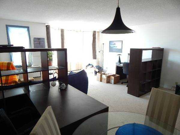 1077 Rue Saint Mathieu #670