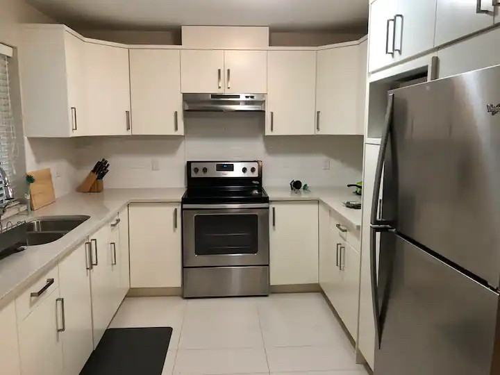 1389 Cornell Ave - Photo 3 of 9