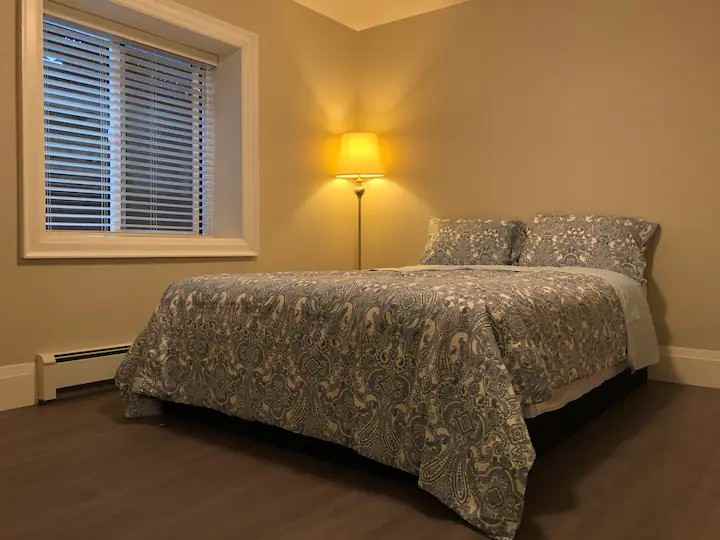 1389 Cornell Ave - Photo 4 of 9