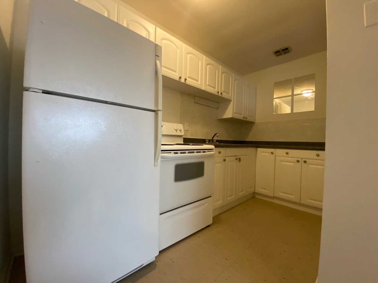 196 196 Concession Street 10, Kingston, ON K7K 2B5 2 Bedroom