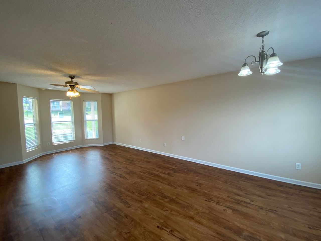 206 Fern Ridge Ct - Photo 2 of 21