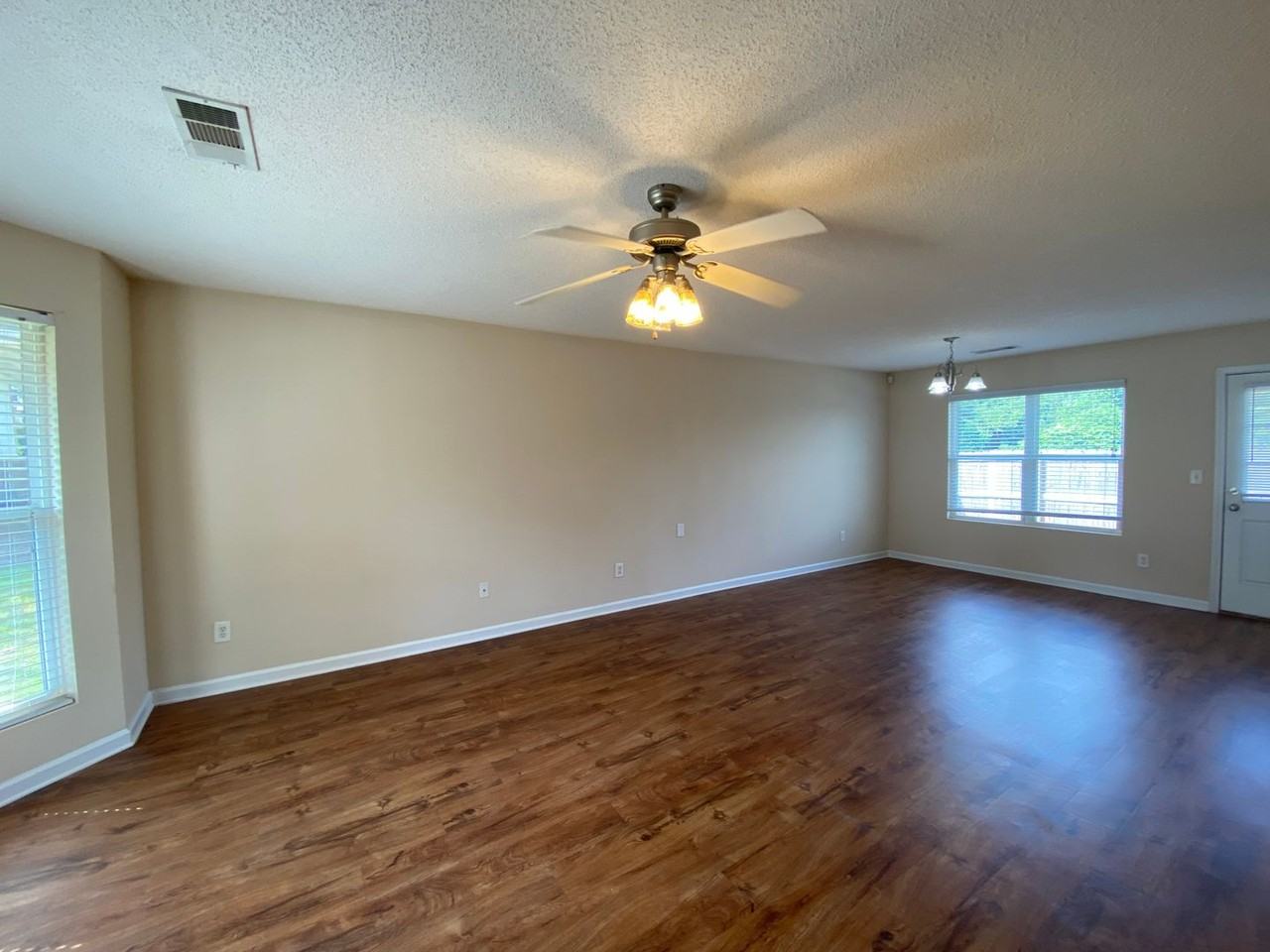 206 Fern Ridge Ct - Photo 3 of 21