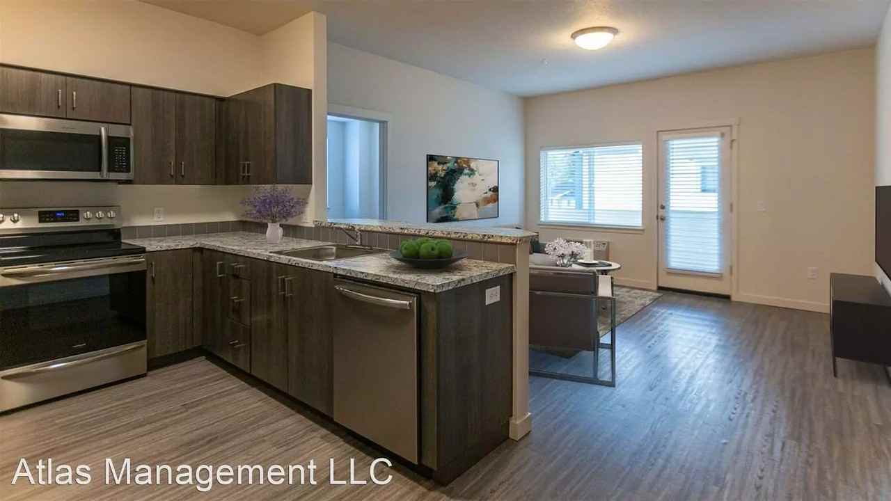 Pacific Ridge Apartments Tigard - Photo 3 of 20