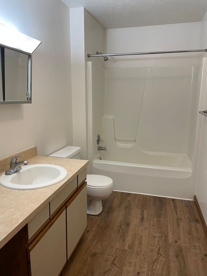 211 Tanglewood Dr #C - Photo 3 of 10