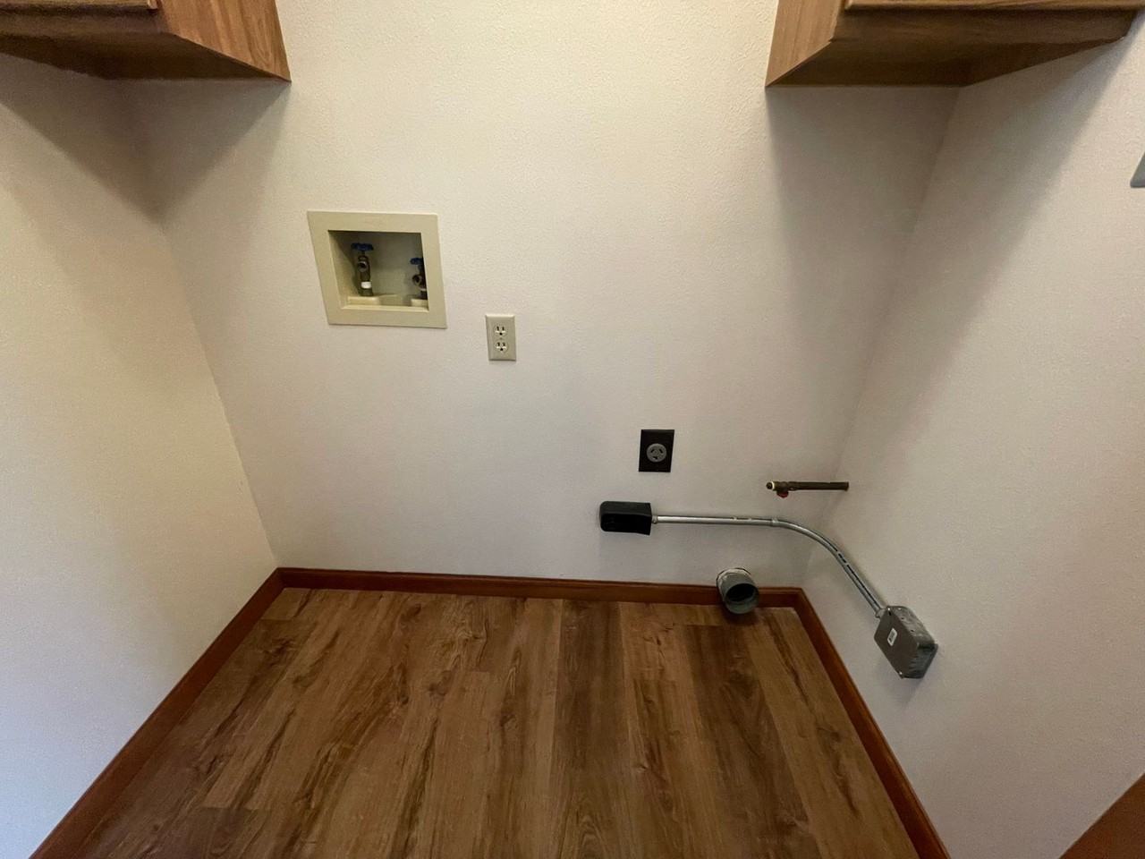 211 Tanglewood Dr #C - Photo 4 of 10