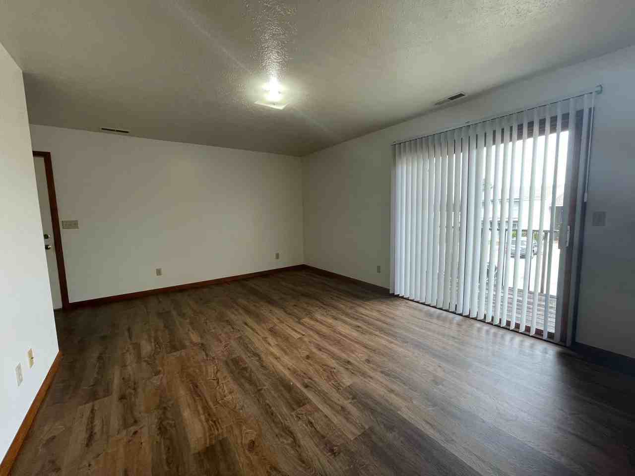 211 Tanglewood Dr #C - Photo 7 of 10