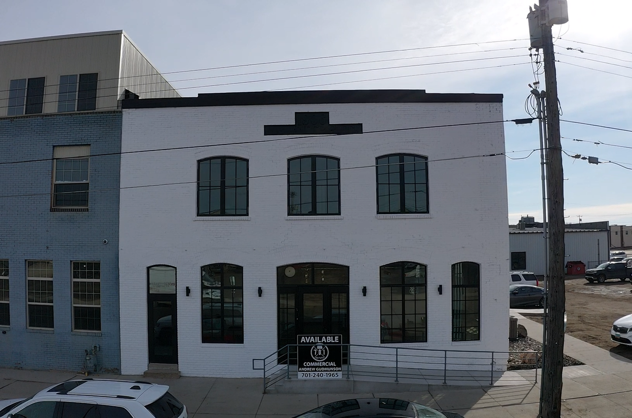 24 1st St NE - Photo 2 of 6