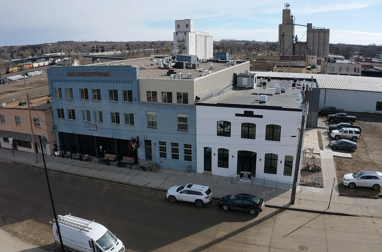 24 1st St NE - Photo 3 of 6