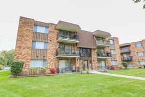 featured image of 17514 Sandalwood Dr