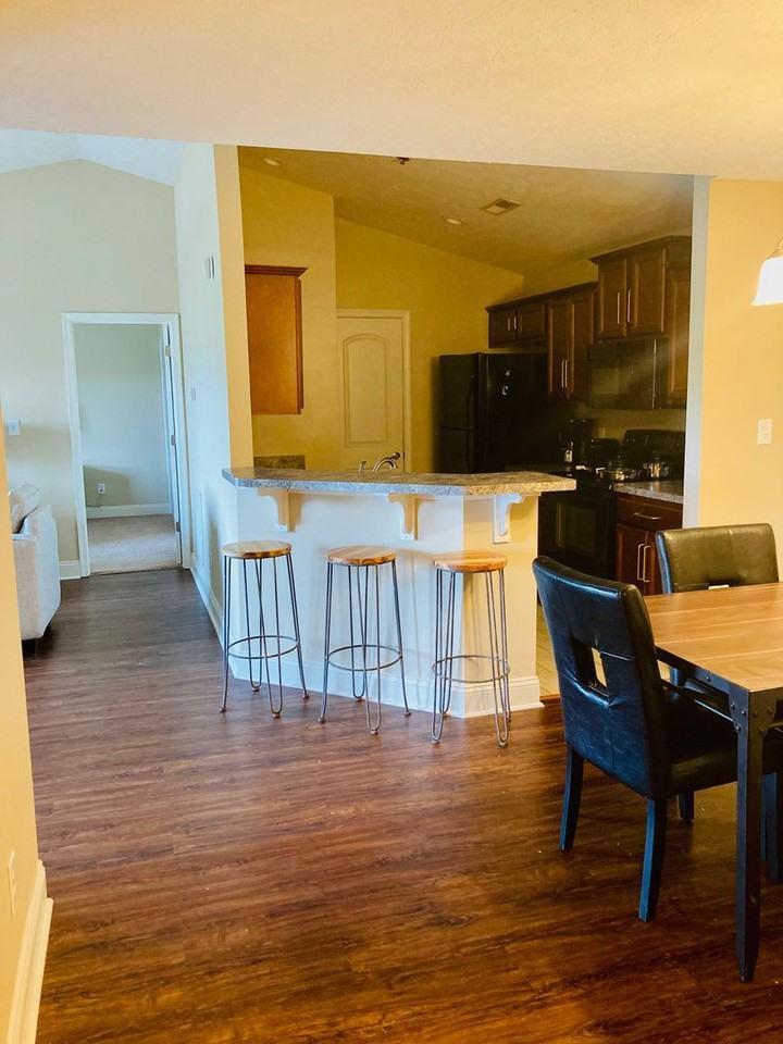 100 Capstone Dr - Photo 2 of 16
