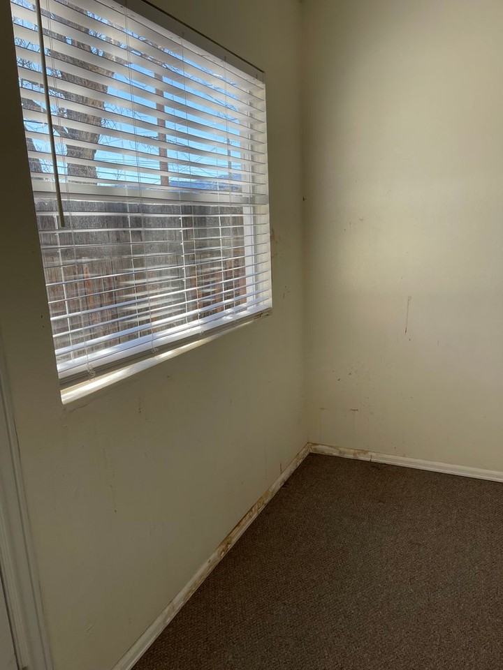 1118 Macon Ave - Photo 6 of 20