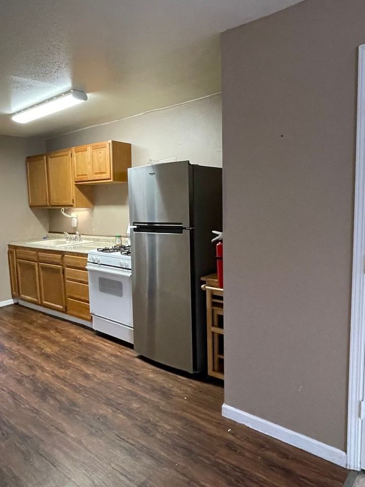 434 - 502 W Main St - Photo 6 of 26