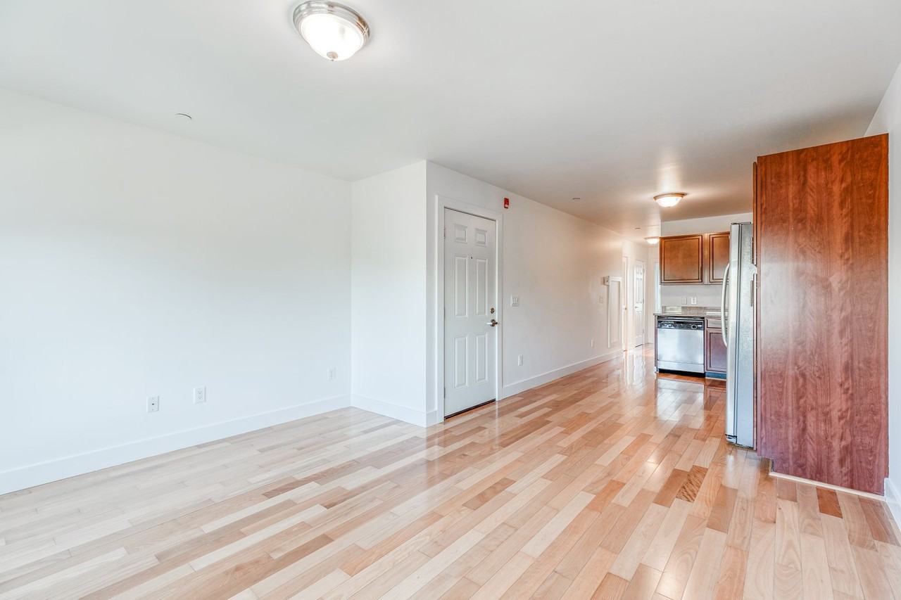 4122 Haverford Avenue - Photo 3 of 22