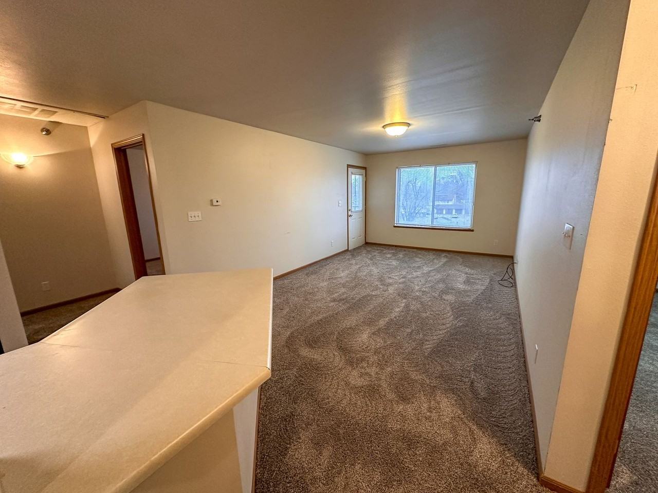 1401 N. Dakota - Photo 4 of 46