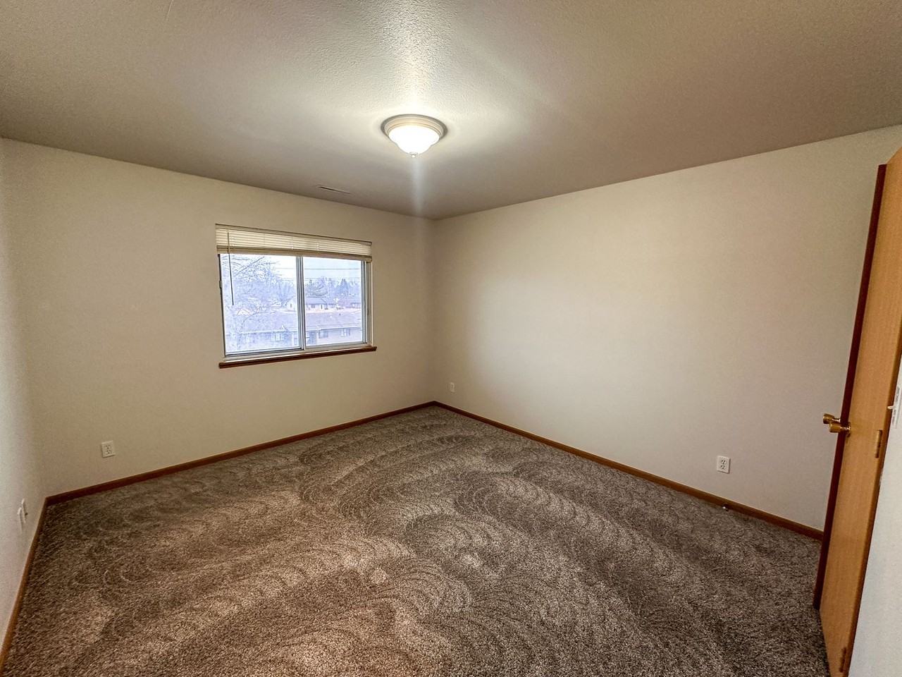 1401 N. Dakota - Photo 6 of 46