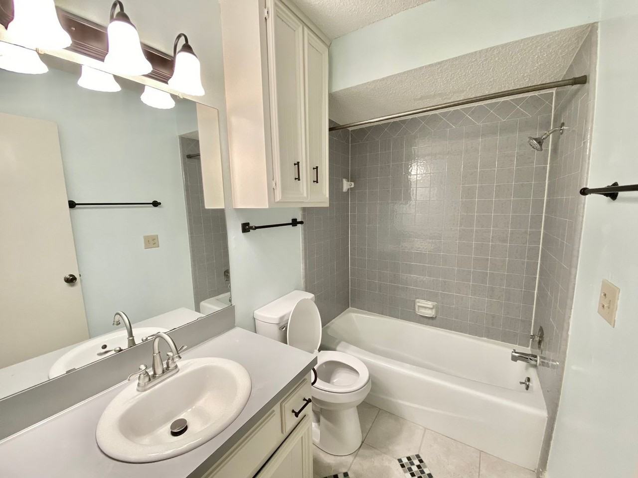127 W M St - Photo 6 of 14