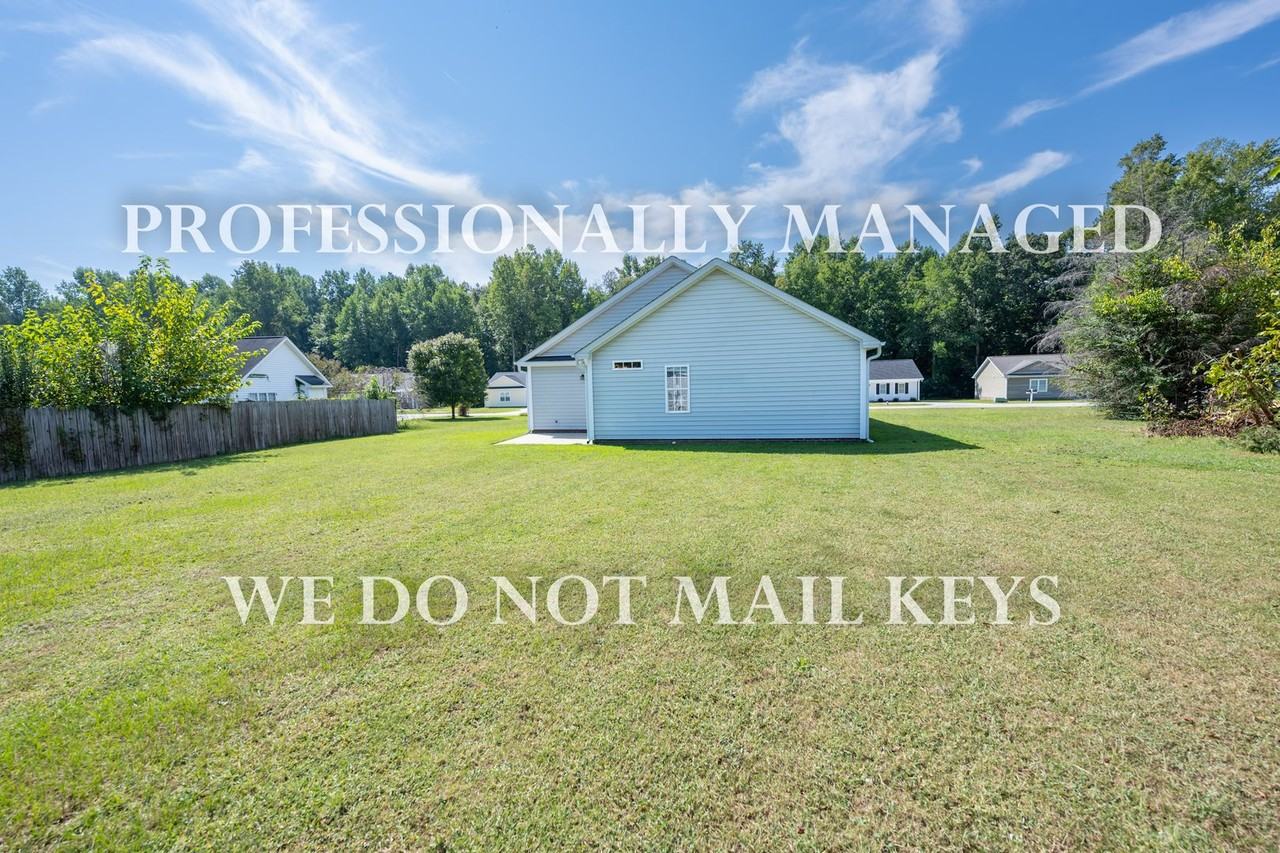 203 Saint Annes Rd - Photo 3 of 24