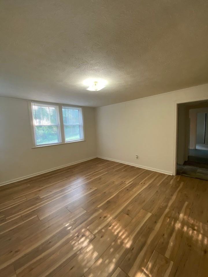 619 Lapsley Ave - Photo 2 of 5