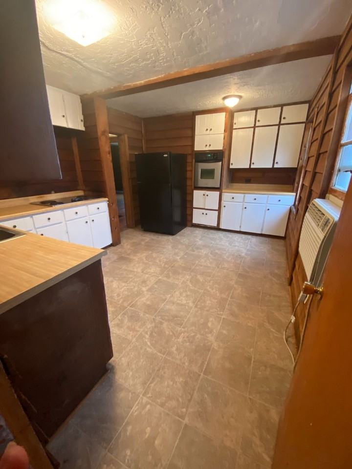 83 Pelham Hts - Photo 2 of 11