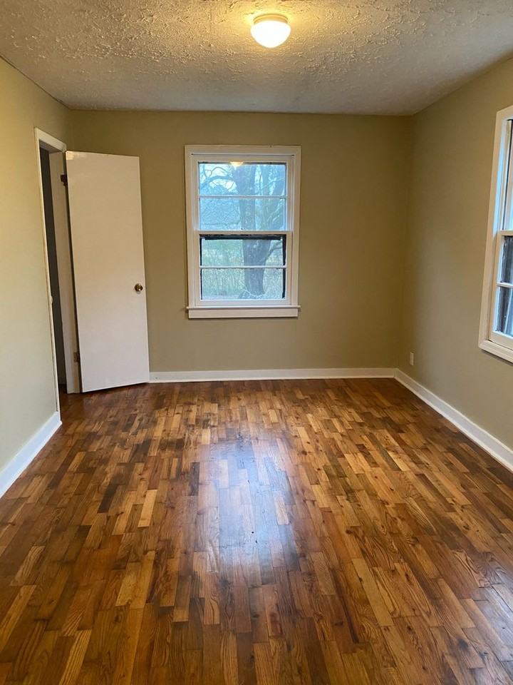 83 Pelham Hts - Photo 6 of 11