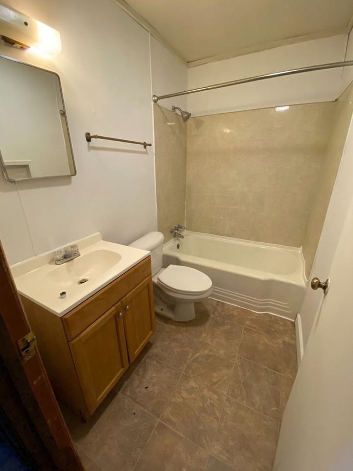 83 Pelham Hts - Photo 7 of 11