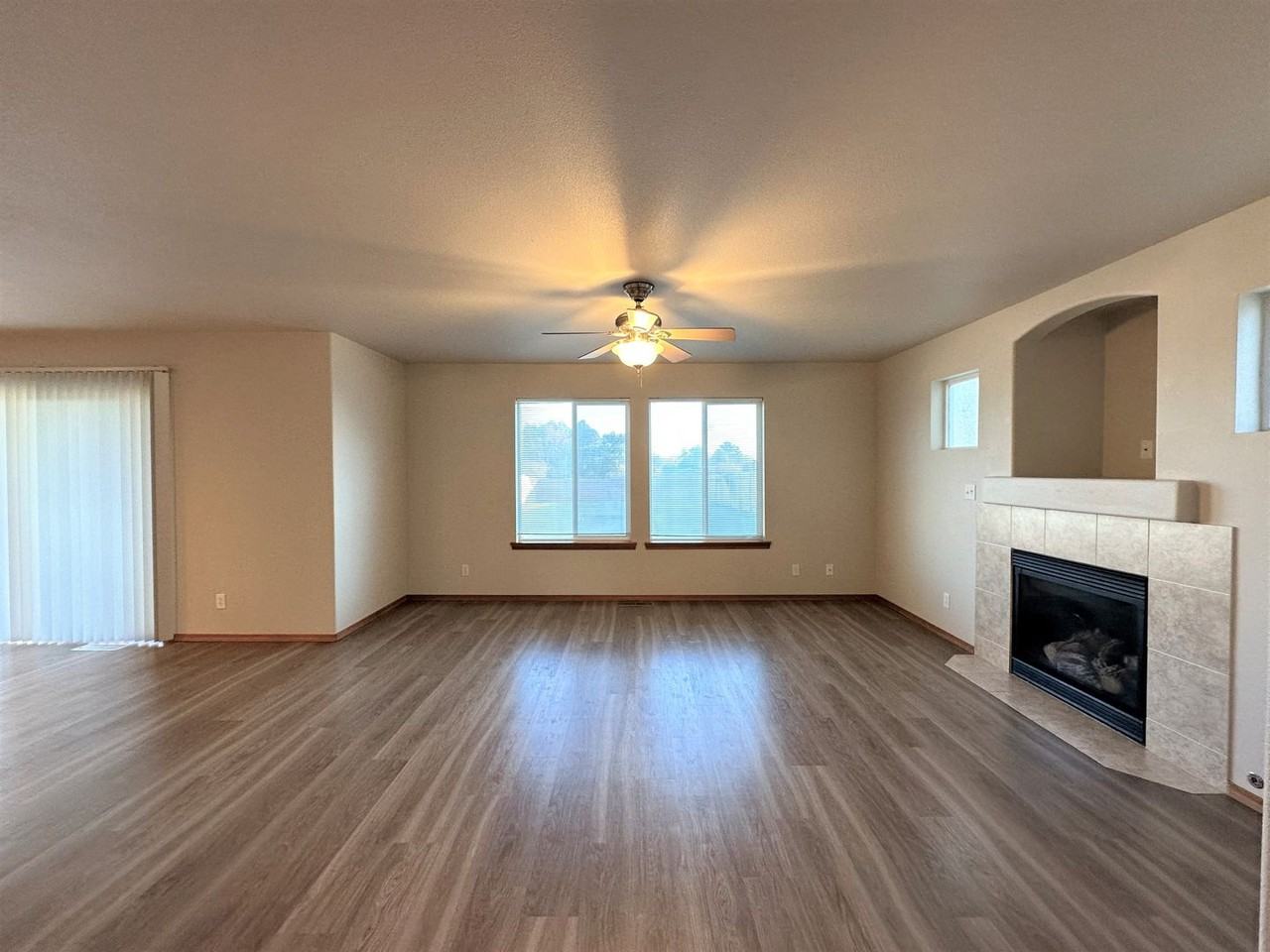 3706 W 19th Ct - Photo 4 of 27