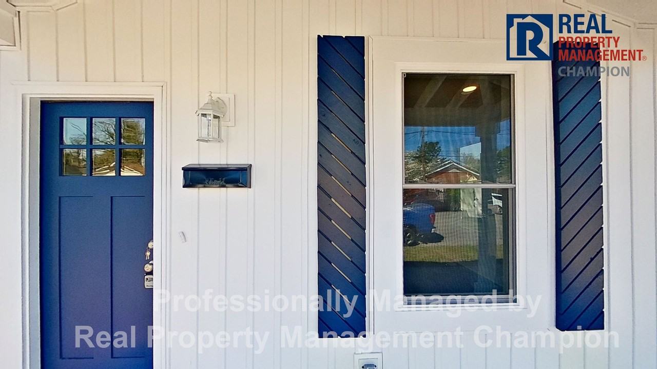 319 Anderson St - Photo 2 of 38