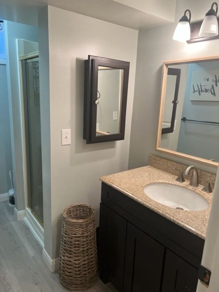 944 Simoron Dr - Photo 6 of 12