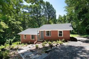 featured image of 433B Northside Dr