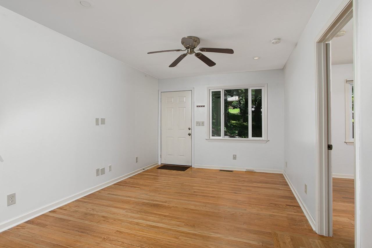 433B Northside Dr - Photo 4 of 18