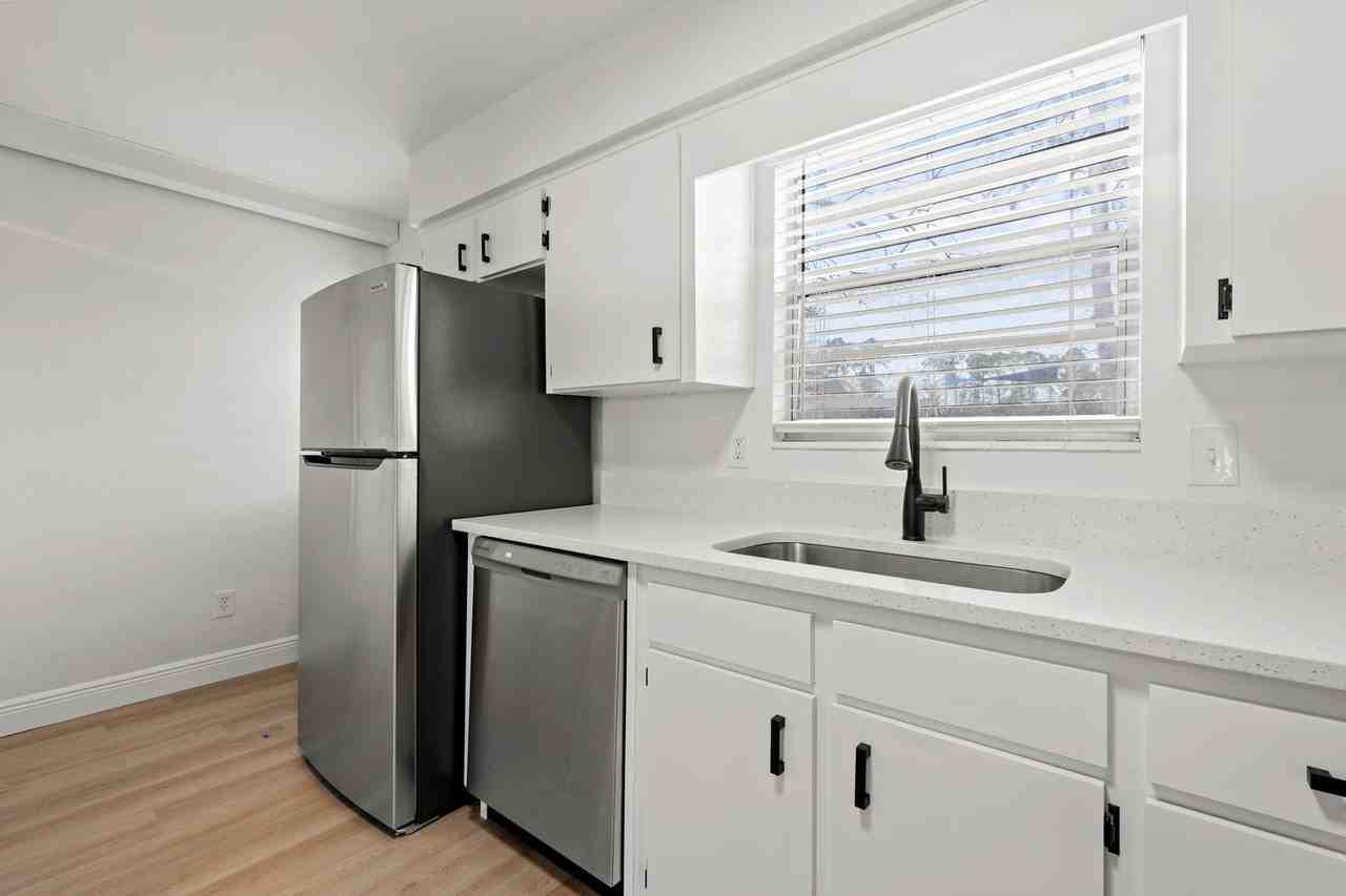 2 Bedroom/1 Bathroom Move - Photo 2 of 25