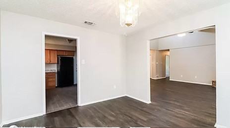 2000 Sexton Dr - Photo 3 of 12