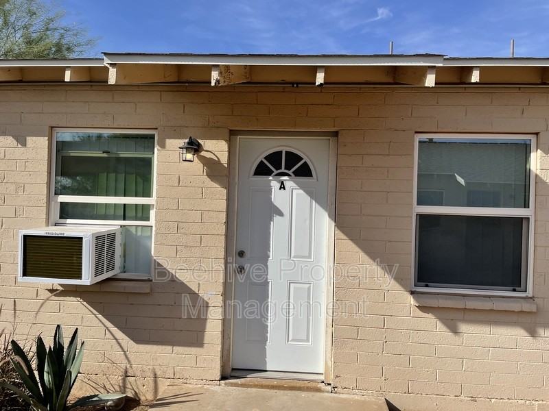 1534 W Fillmore St #A - Photo 3 of 9