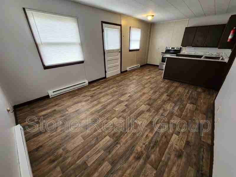 12 E Union St - Photo 2 of 7