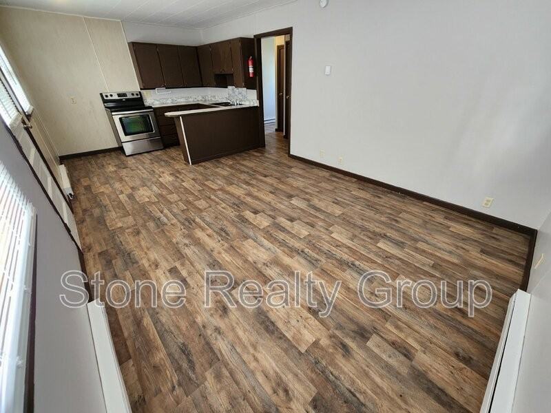 12 E Union St - Photo 3 of 7