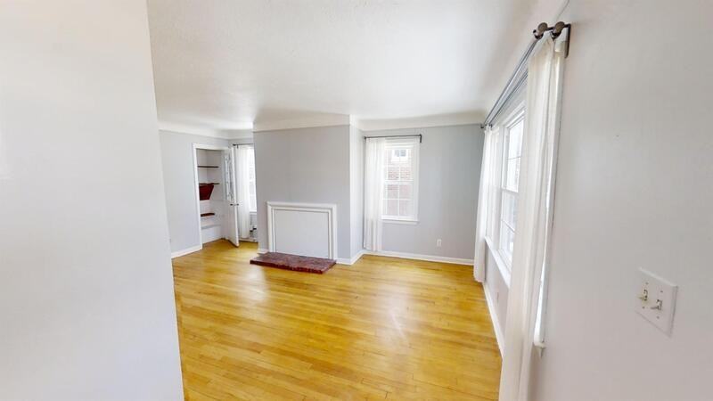 601 W Hoover Ave - Photo 4 of 28