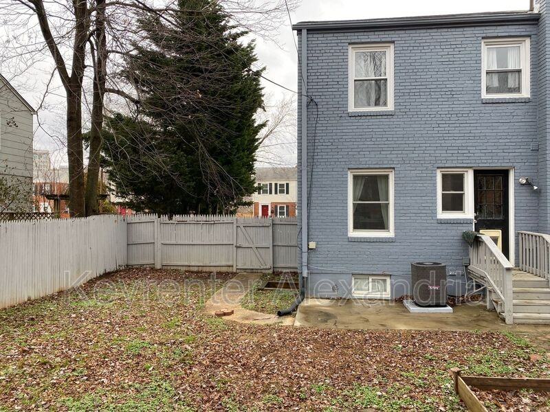 2237 Arlington Ter #2MASTER - Photo 7 of 8