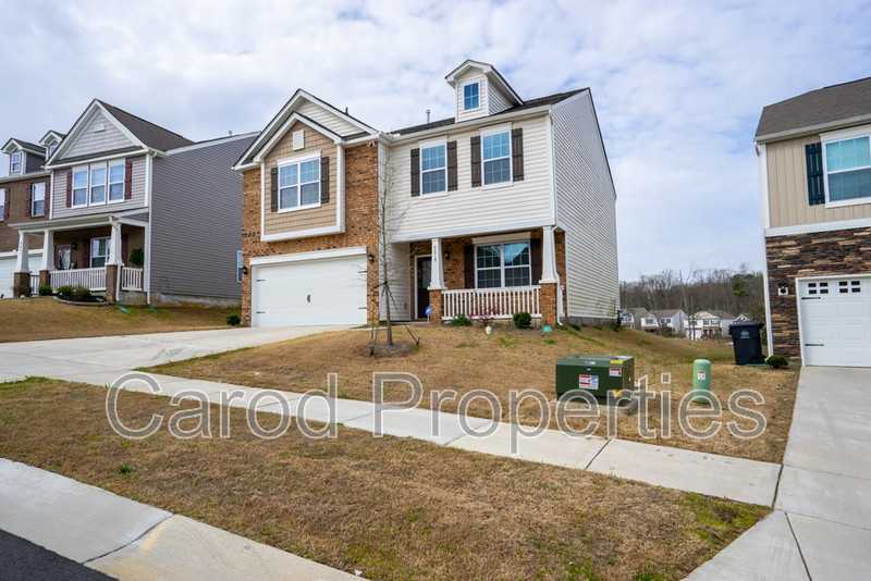 5015 Concho Rd - Photo 2 of 32